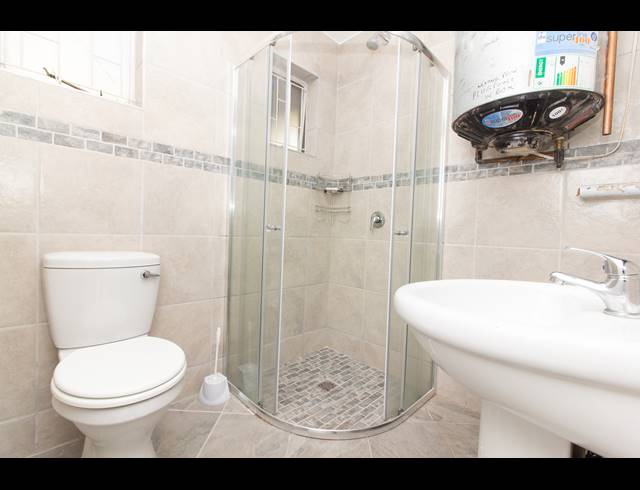 2 BEDROOM APARTMENT FOR SALE IN MALVERN